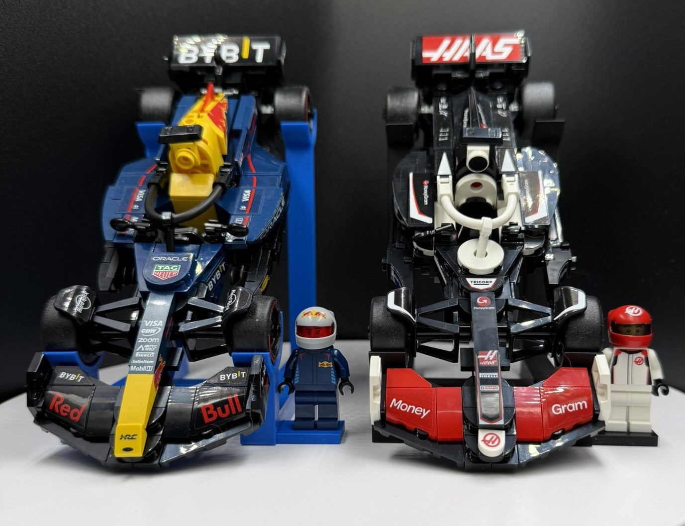 LEGO Speed Champions F1 Display Stand s držákem pro minifigurku –  stojan pro Formula 1 vozy