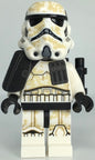 LEGO sw1131 - Sandtrooper (Poddůstojník) - Dvojitá lisovaná helma, Černý chránič na záda, Sumka na munici, Skvrny od nečistot, Batoh na přežití, Zamračený výraz